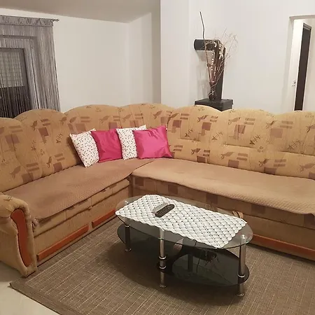 Danica Apartment *